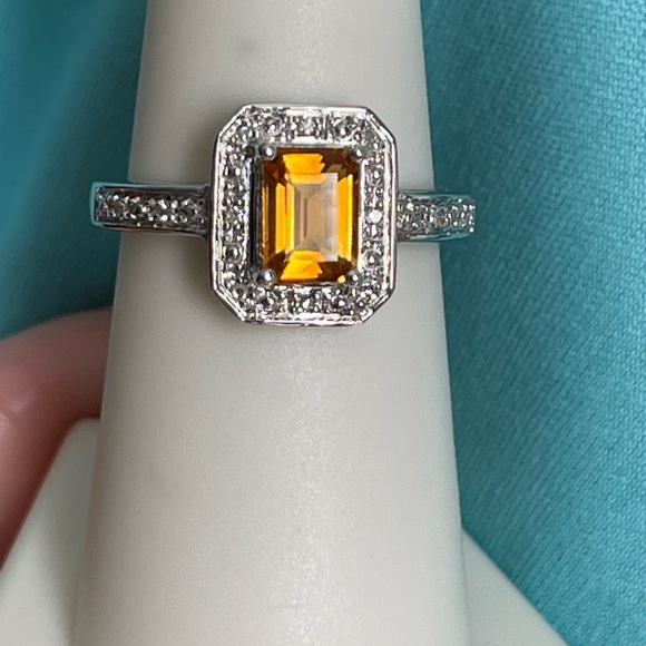 14k Diamond & Citrine Ring - Picture 5 of 9
